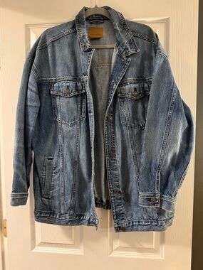 American Eagle Outfitters Light Blue Denim Jacket